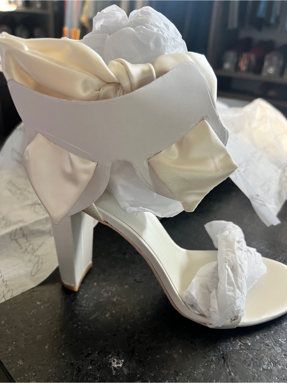 Oleg Cassini Melania Heel 8.5 NWT Elegant Ivory Satin Bow High Heel